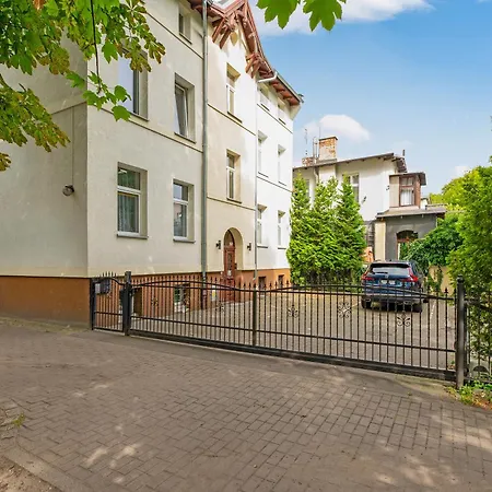 Lion - Parkowa 33am6 Z Parkingiem 2 Min Od Plazy Apartment *